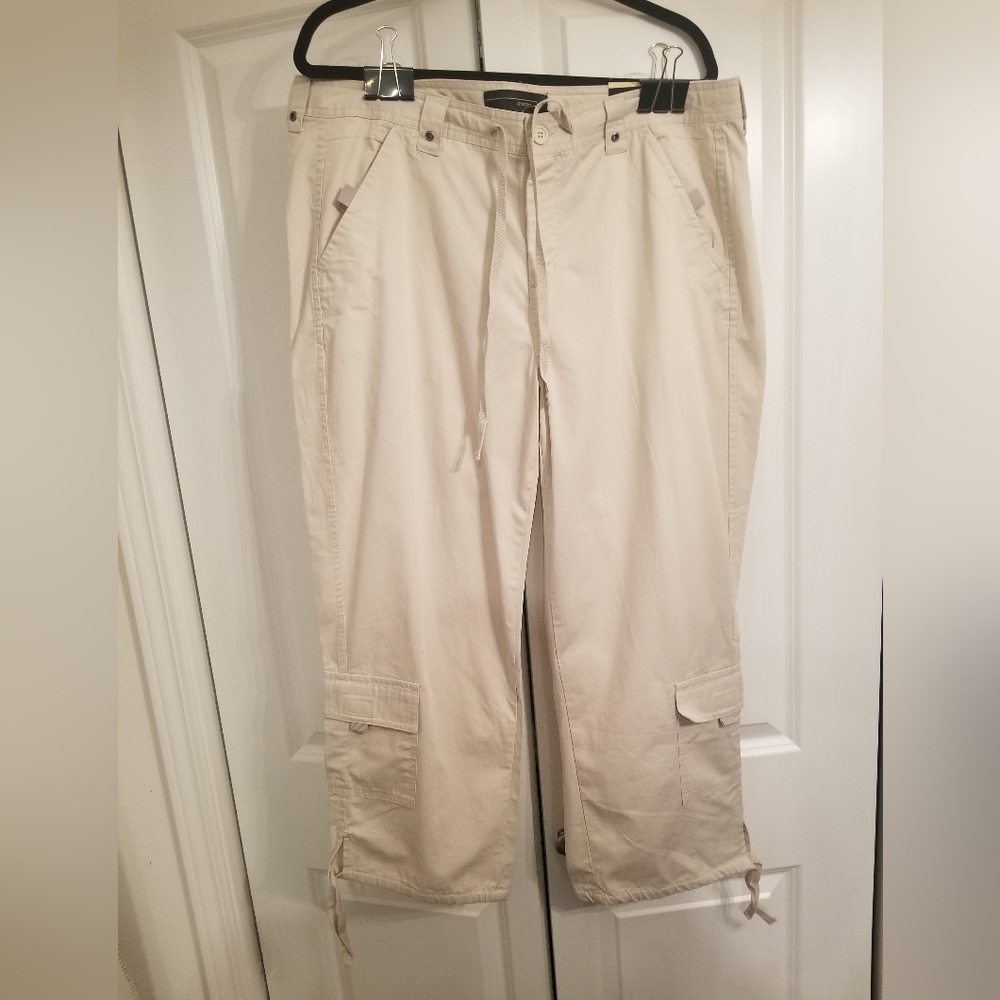 Women's Crop Pants NWT